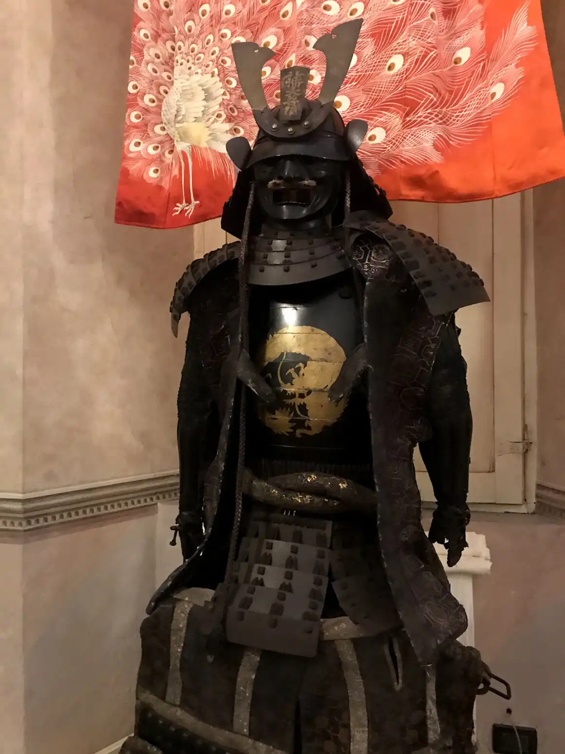 Yaroi_Samurai armor and chest of arms_ late 19th century